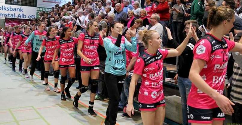 Женская бундеслига. "Метцинген" с перевесом в 18 мячей разгромил аутсайдера чемпионата "Майнц"