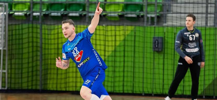 Левый крайний сборной Венгрии Бенце Краковски сменит "Татабанью" на "Дьёр"