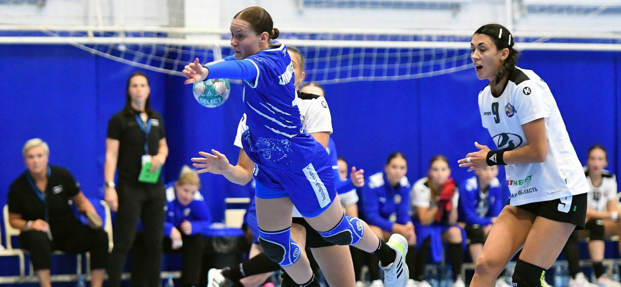 HC Dinamo-Sinara Volgograd played a draw with HC Lada Togliatti in the women’s Super League match. Ten goals are on Alina Zagorodneva’s account