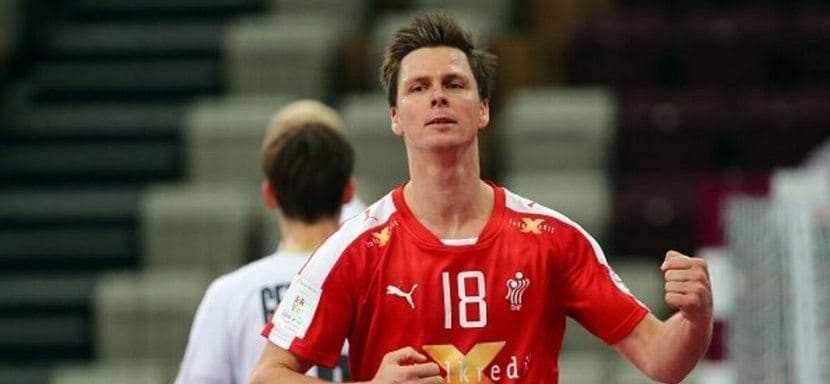 Hballtransfers: Правый крайний из Дании Ханс Линдберг продлил контракт с "Берлином"