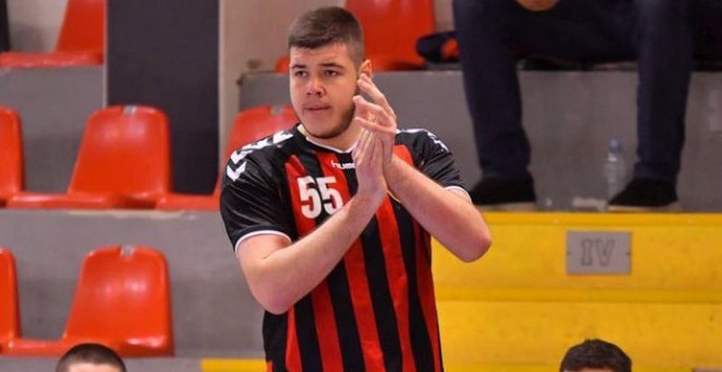 Балканы. Линейный Стефан Атанасовски продлил контракт с северомакедонским "Вардаром"