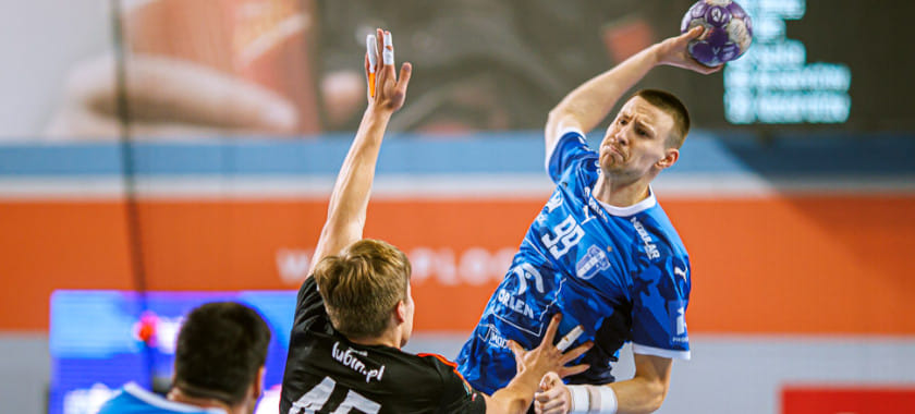 6 голов Королька Помогли "Кельце" разгромить команду "Пётрковянин", 4 гола Косоротова принесли "Висле" победу над "Заглембе" в чемпионате Польши