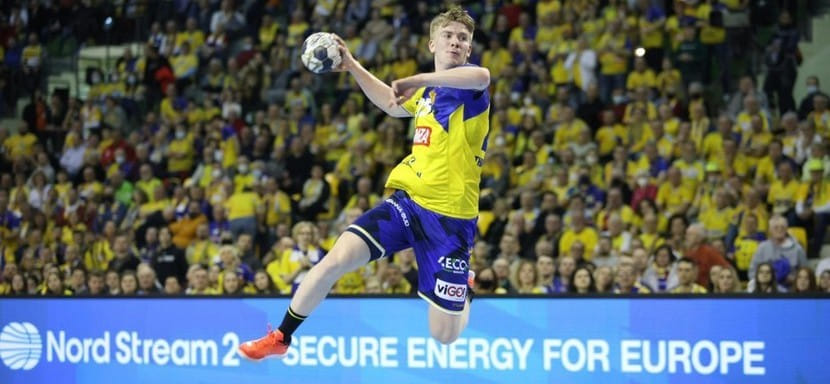 Польша. "Никаких иллюзий, это снова "кресты". "Исландский разыгрывающий "Кельце" Хаукур Трастарсон травмировал колено