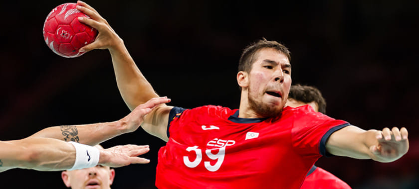 Мучачос вымучили бронзу. Испания устала меньше Словении, а Эрнандес принёс вторую медаль Кропоткину