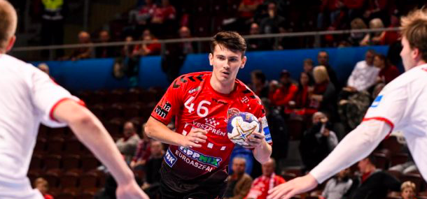 Официально. Венгерский полусредний с украинскими корнями Виктор Мельничук подписал контракт с "Мотором"