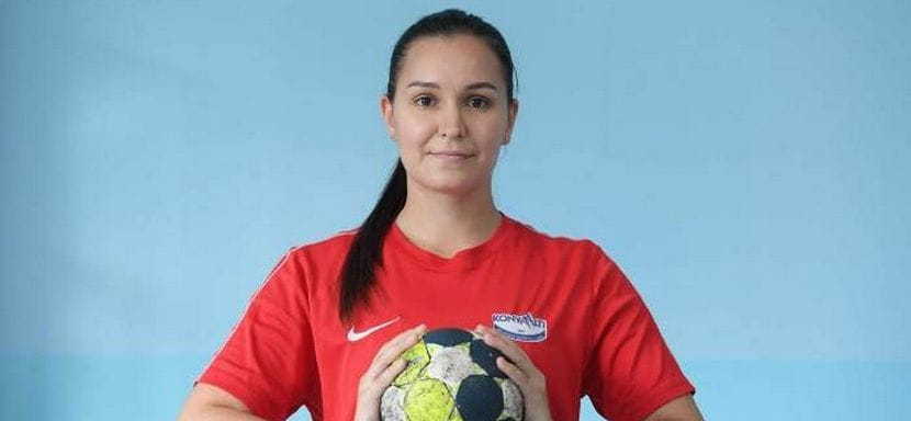 Правая крайняя тольяттинской "Лады" Александра Санникова продолжит карьеру в турецком чемпионате. Она будет выступать за клуб "Коньяалты"