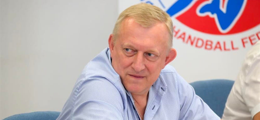 Первая лига. Виктор Поладенко: "Наша боль — нестандартные залы и положение в женском турнире"