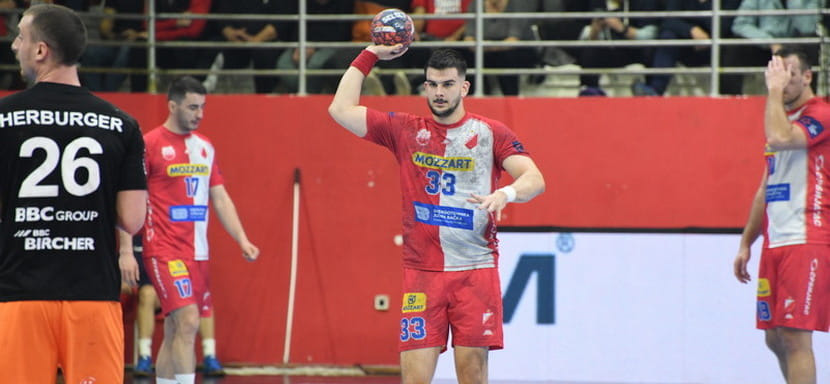 Источник: ближайшим летом "Лейпциг" пополнится линейным сербской "Войводины" Лукой Роганом