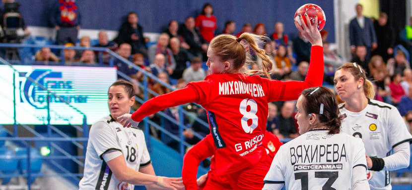 Суперлига. Необычное "класико". С шикарным камбэком Вяхиревой, блистательной игрой Цвиич и "без вратарей"