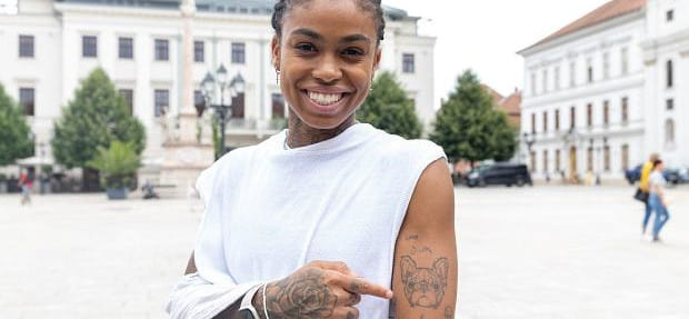 Венгрия. Бруна де Паула: "Равнялась на Эдуарду Аморим, Анну Паулу Родригес и Барбару Аренхарт. Нравится, что Неймар пробует что-то новое"