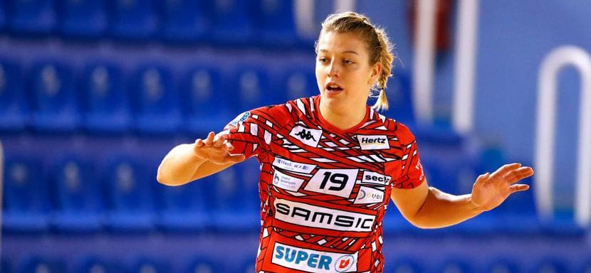 Франция. Левая полусредняя "Безансона" Илона Киффер перешла в "Мериньяк"