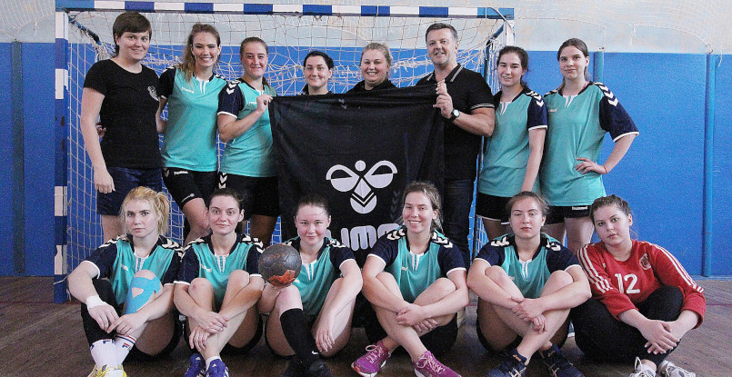 В России — новый клуб "Территория спорта". Он представлен в 1-й лиге и организует детский турнир