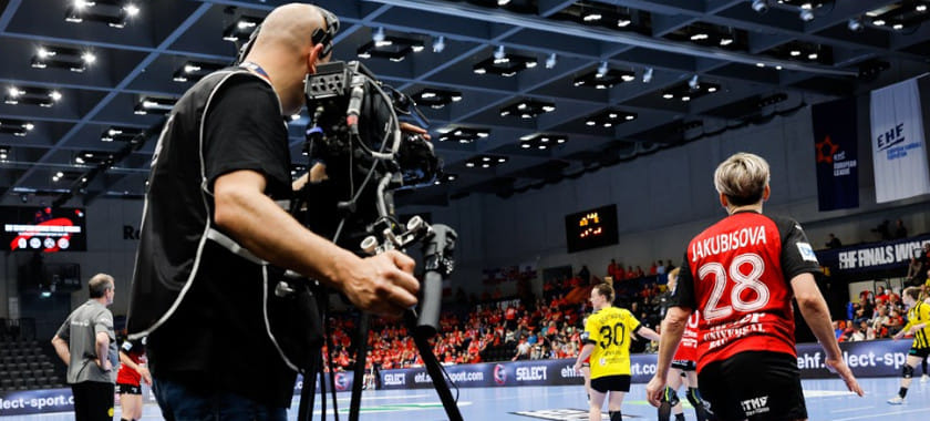 Европейская лига. Сегодня стартует групповой этап турнира. "Нюкёбинг" примет "Сторхамар", "Тюрингер" сыграет с "Локомотивой" и ещё 2 встречи