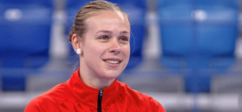 Olimpbet Суперлига. Женский клуб ЦСКА предложил болельщикам самим сформулировать вопросы герою предматчевой программки Гаряевой