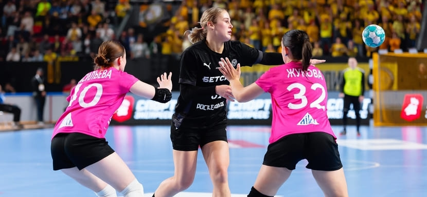 В женском чемпионате России сегодня состоятся матчи в Ижевске, Тольятти, Краснодаре и Волгограде