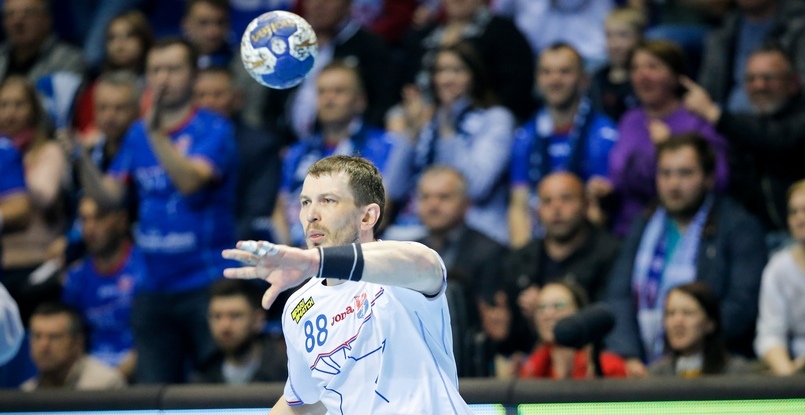 Глава минского СКА Андрей Крайнов: "Думаем об укреплении состава Сергеем Шиловичем. Насколько знаю, контракт с ним БГК не продлевает"