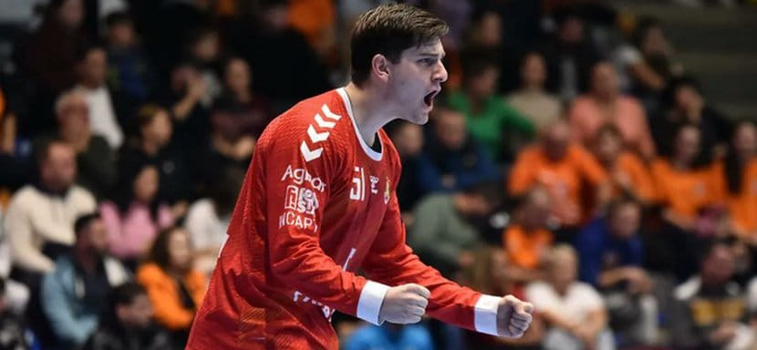 Голкипер "Гранольерса" По Панитти — автор лучшего сейва в шестом туре Европейской лиги (ВИДЕО)