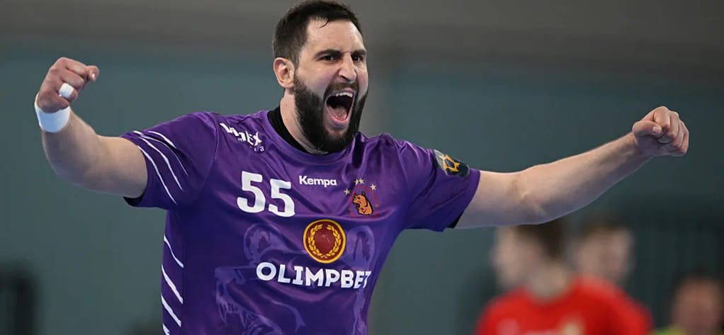 Александр Ермаков: "В игре против "Виктора" серьёзную травму получил Роман Остащенко, а при нашей защите он является основополагающим игроком"