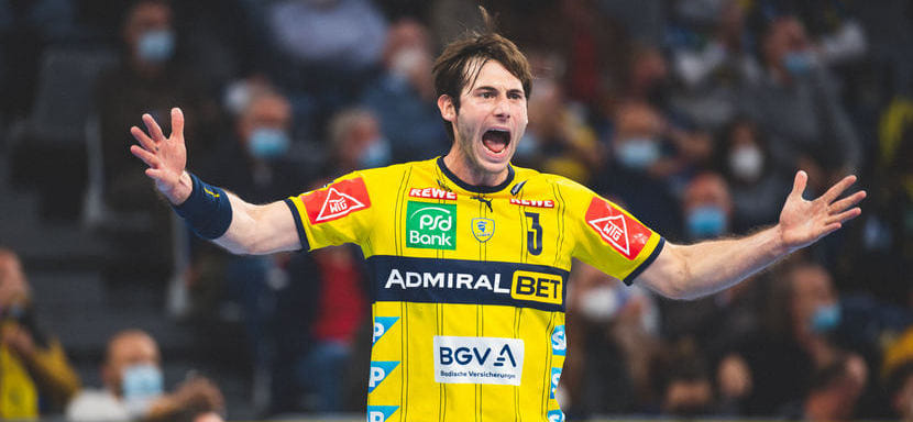 Бундеслига. 35-летнему капитану "Райн Левен" Уве Генсхаймеру предстоит операция. Он пропустит остаток сезона