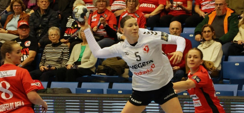 Левая полусредняя "Подравки" Катарина Панджа — автор лучшего гола в ответных матчах плей-офф Лиги чемпионов (ВИДЕО)