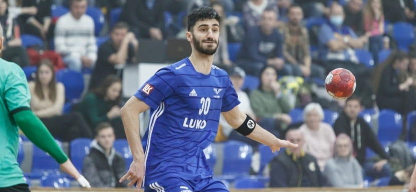 Olimpbet Суперлига. 27-летний правый полусредний Алексей Карибов по завершении сезона покидает ставропольский "Виктор"