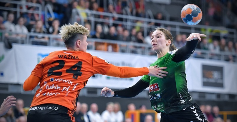 Польша. Правая полусредняя из Дании Миа Мельдруп покидает "Люблин"