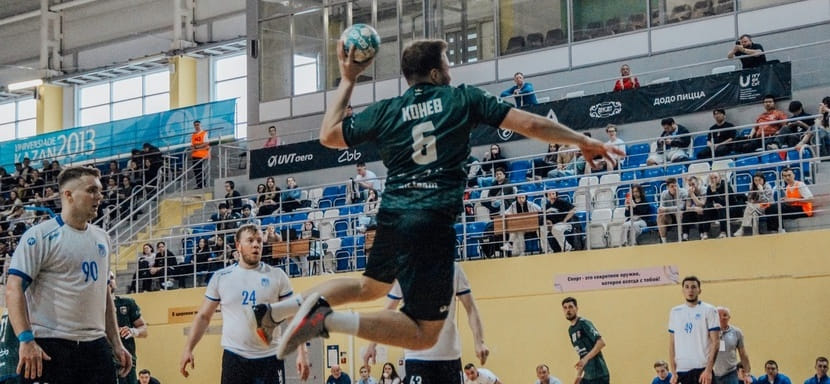 Высшая лига. 27-летний правый полусредний Максим Конев покинул казанский "Зилант"