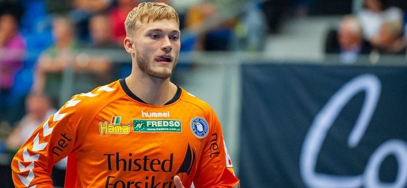 Дания. 22-летний голкипер "Морса" Расмус Хенриксен летом 2024 года станет игроком "Хольстебро"