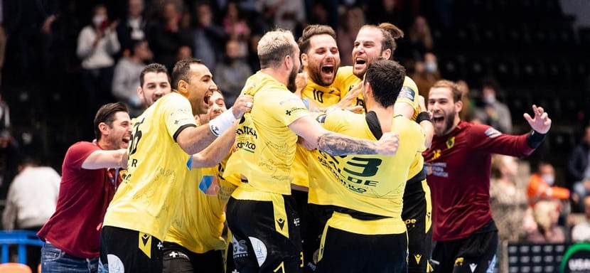 Европейская лига. Тренер АЕКа Димитрис Димитрулиас о сенсационной победе над "Нимом": "Нам было нечего терять. Отличная игра, мы были бойцами"