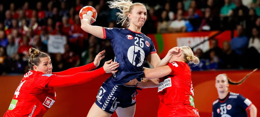 Полюбившаяся Венгрия, сверхсила Норвегии, праздник на Фарерах. Чем запомнился женский Евро-2024