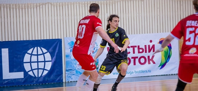 Разыгрывающий Валентин Салихов продолжит защищать цвета саратовских "аграриев"