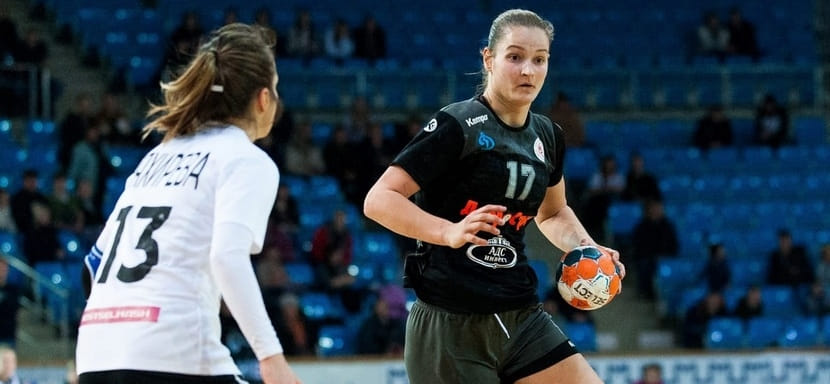 Трансферный слух. Правая полусредняя "Астраханочки" Екатерина Зеленкова переходит в "Ростов-Дон" на позицию Анны Вяхиревой