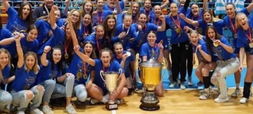 Хорватия. "Локомотива" из Загреба стала чемпионом страны, прервав гегемонию "Подравки". Это вторая победа столичной команды за 18 лет