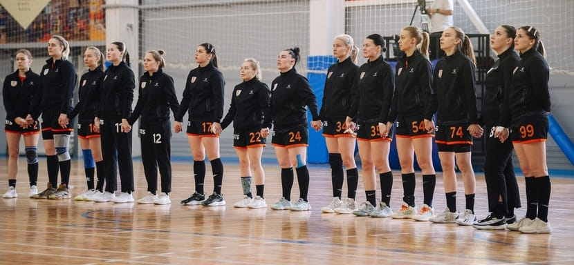 "Уфа-Алиса" одержала победу над ижевским "Университетом" на старте чемпионата городского округа Тольятти