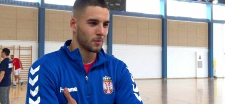 Германия. Левый полусредний сборной Сербии Данило Радович перешёл из "Динамо" (Панчево) в "Минден"