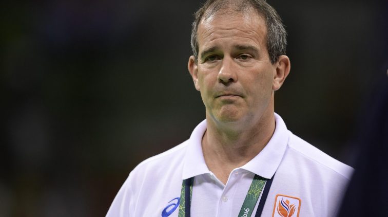 Хенк Грунер: "20-летние немецкие гандболистки пока сами не знают, хотят ли они играть профессионально"