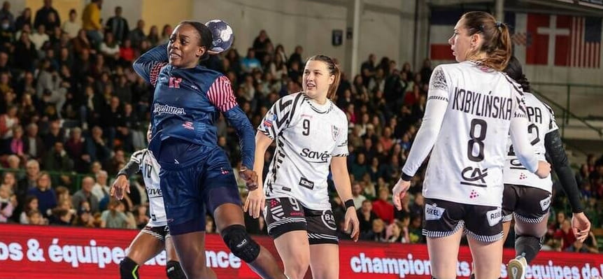 Франция. "Нант" дома проиграл "Бресту" и не воспользовался шансом догнать его в турнирной таблице. "Мец" переиграл "Тулон"