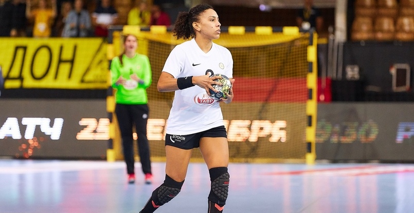 Трансферный слух. Экс-гандболистка "Ростов-Дона", разыгрывающая "Шамбре" Ана Паула Родригес может снова сменить клуб