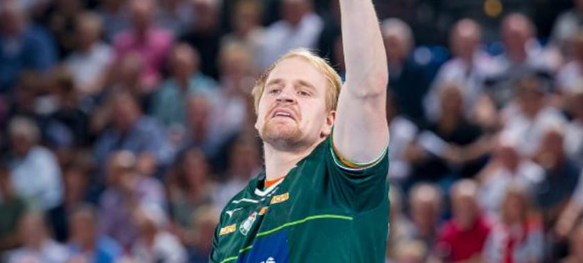 Дания. Покидающий "Вецлар" норвежец Магнус Фредриксен продолжит карьеру в "Сондерюске". Контракт — на 3 года