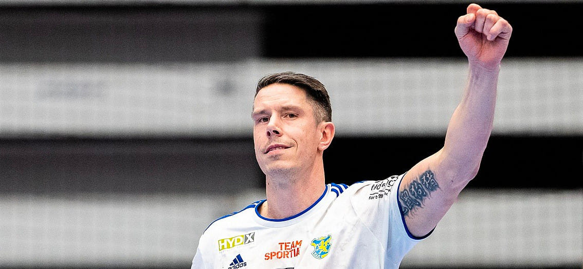 Швеция. Правый полусредний "Истада", призёр Игр Олимпиады-2012 в Лондоне Ким Андерссон продлил контракт с клубом ещё на один сезон