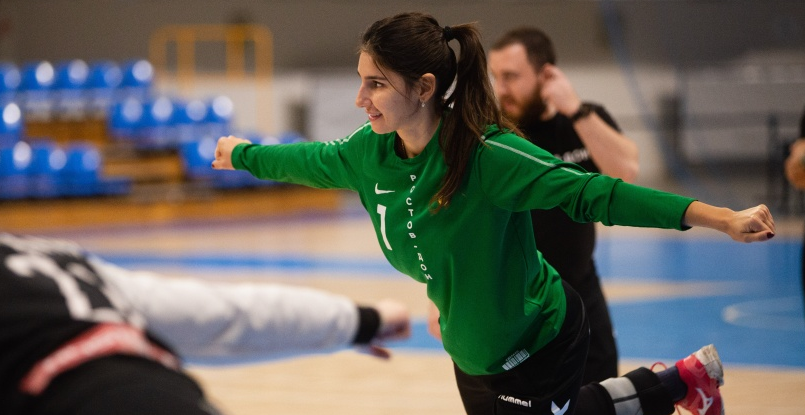 Delo Лига чемпионов. Гандболистки "Ростов-Дона" провели тренировку в Люблине. Комментарий Регины Калиниченко