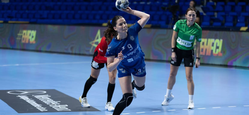 20-летняя правая полусредняя "Будучности" Елена Вукчевич стала самым ценным игроком восьмого тура женской Лиги чемпионов