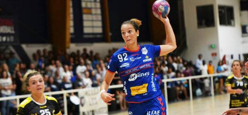 Франция. Правая крайняя "Мериньяка" Одри Дерон признана лучшим игроком чемпионата в октябре