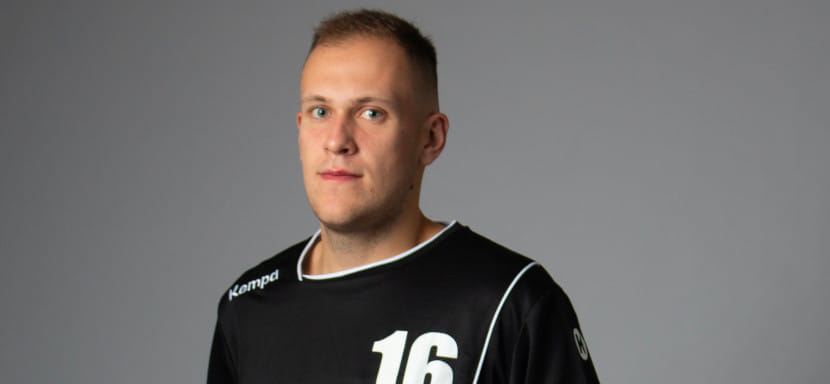 Беларусь. Гродненский "Кронон" продлил трудовой договор с 24-летним вратарём Виталием Ничеем