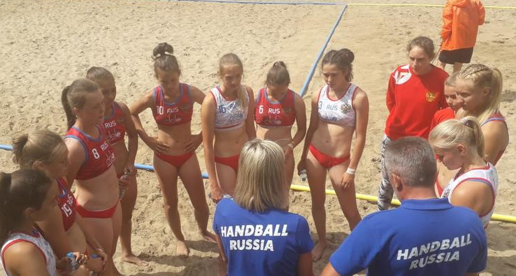 Пляжный гандбол. Девичий чемпионат Европы. Сборная России вышла в основной раунд и продолжит спор за медали