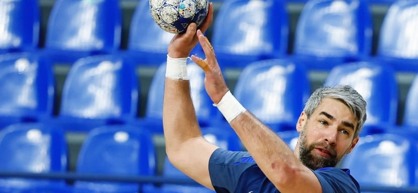 "Пари Сен-Жермен" объявил о продлении контрактов с Лукой Карабатичем, Матьё Гребием и Валлемом Пелека