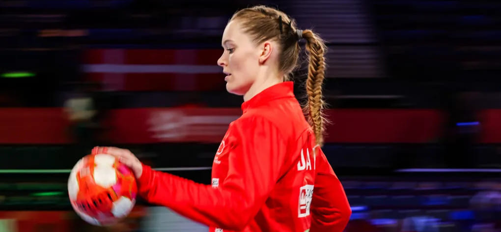 Сборная Дании уверенно обыграла команду Нидерландов на чемпионате Европы и стала последним полуфиналистом турнира