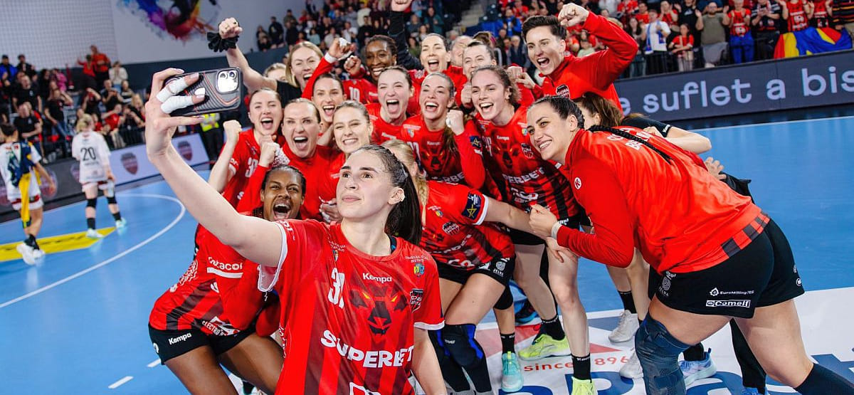 Депутат румынского парламента обвинил "Глорию Бистрицу" в выплате зарплат до 12 000 евро за счет государственного бюджета