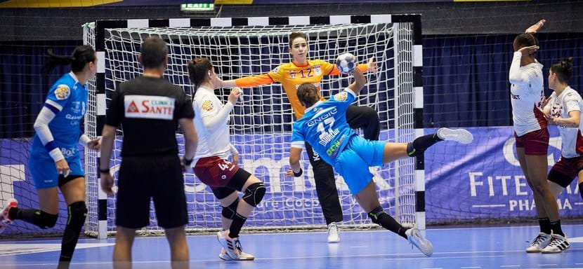 Румыния. Ответ "Бухареста": "Верим, что горячие высказывания на публичных страницах "Рапида" лишь плод давления результата матча"