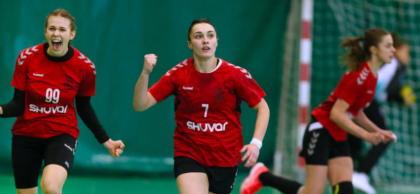 Кубок ЕГФ. "Галичанка" в условно домашнем матче полуфинала с "Рокасой" одержала минимальную победу. "Малага" разгромила "Бекамент"